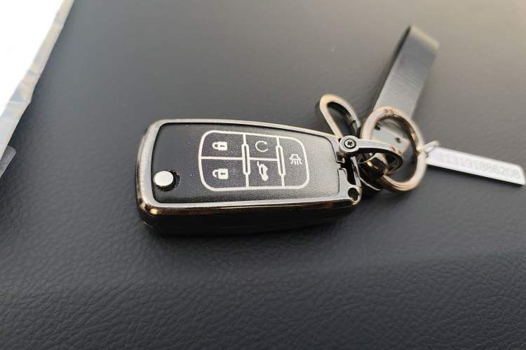 Used Buick GL8 2018 28T Luxury Model China VI Standard
