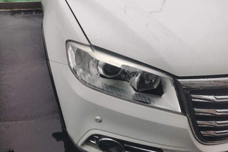 Used Haval H6 2015 Revised Version Sport Edition 1.5T Manual Transmission Two-Wheel Drive Elite Grade
