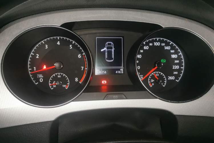 Used Volkswagen Golf Sportsvan 2019 1.6L Automatic Pure Model China V Standard Instrument Cluster