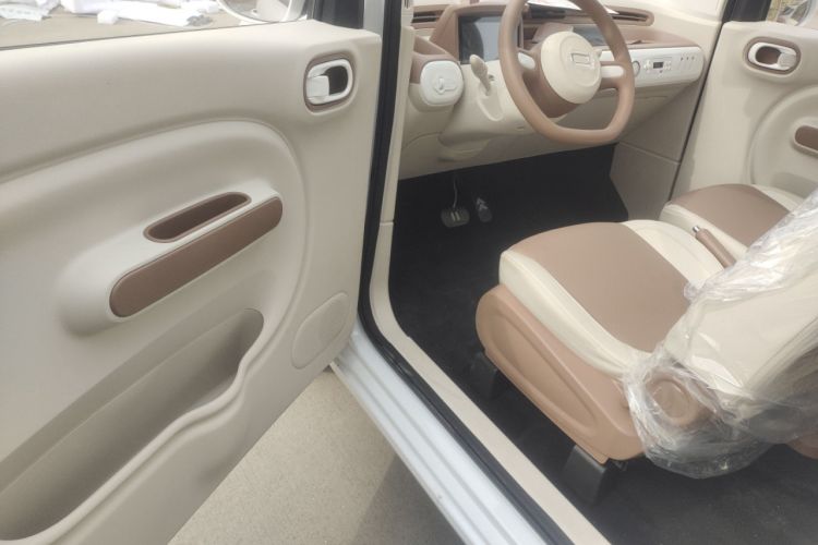 Used Bestune Pony 2026 222km Colorful Horse
