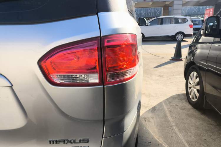 Used SAIC MAXUS G10 2016 2.0T Automatic Elite Edition
