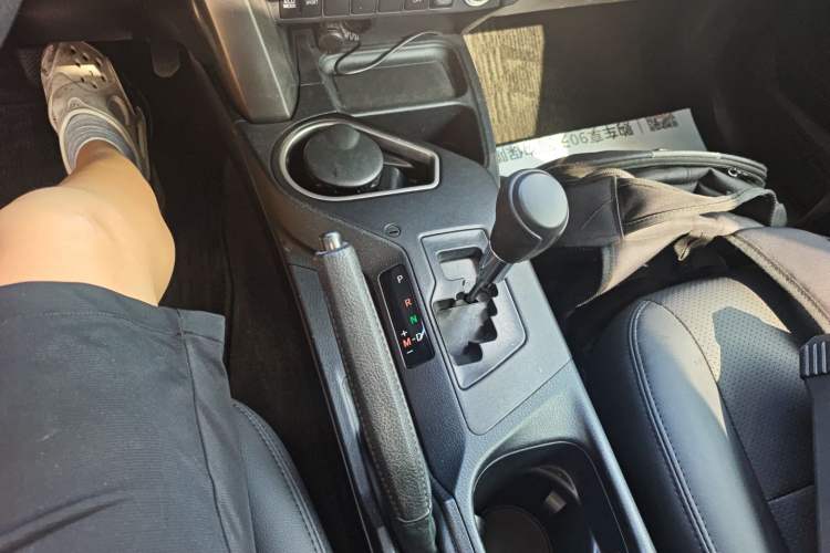 Used Toyota RAV4 2019 2.0L CVT Two-Wheel Drive Fashion X Limited Edition China VI Standard