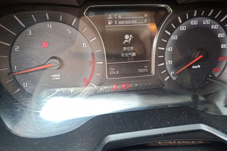 Used GAC Trumpchi GS4 2015 200T Manual Elite Edition Odometer Close Up