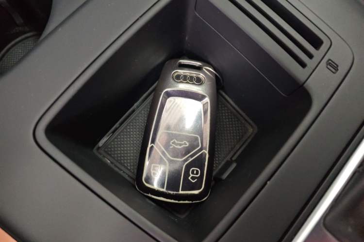 Used Audi A4L 2020 40 TFSI Fashion Dynamic Model
