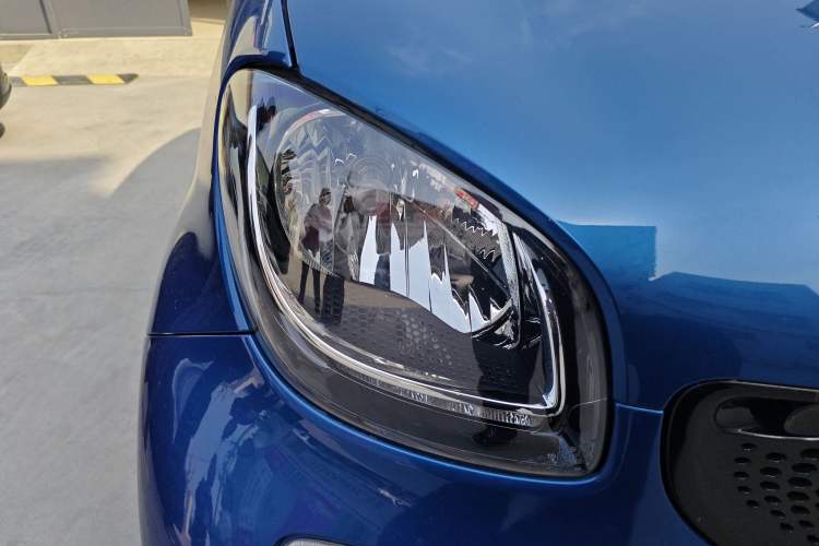 Used smart fortwo 2019 0.9T 66kW Hardtop Pioneer Edition China VI Right Front Headlight