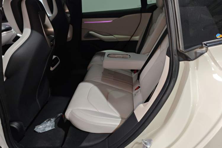 Used Xiaomi Auto SU7 2024 Four-Wheel Drive Ultra-Long Range Advanced Intelligent Driving Max Edition