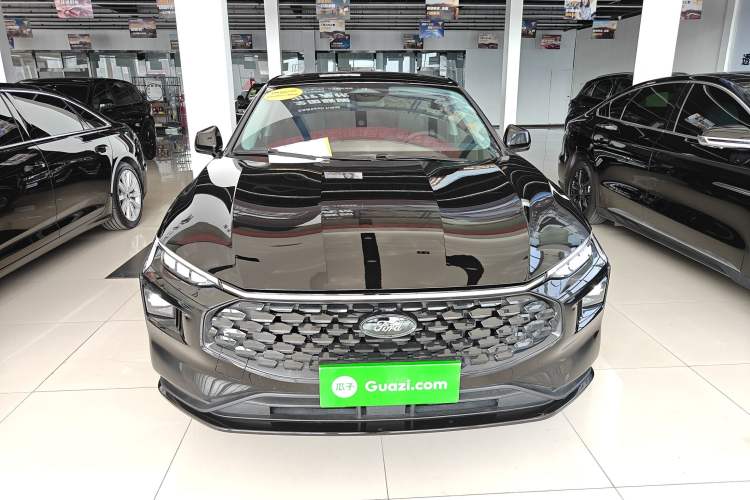 Used Ford Mondeo 2025 2.0T EcoBoost Luxury Version
