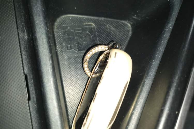 Used Toyota RAV4 2016 2.0L CVT Two-Wheel Drive Comfort Edition China V Standard