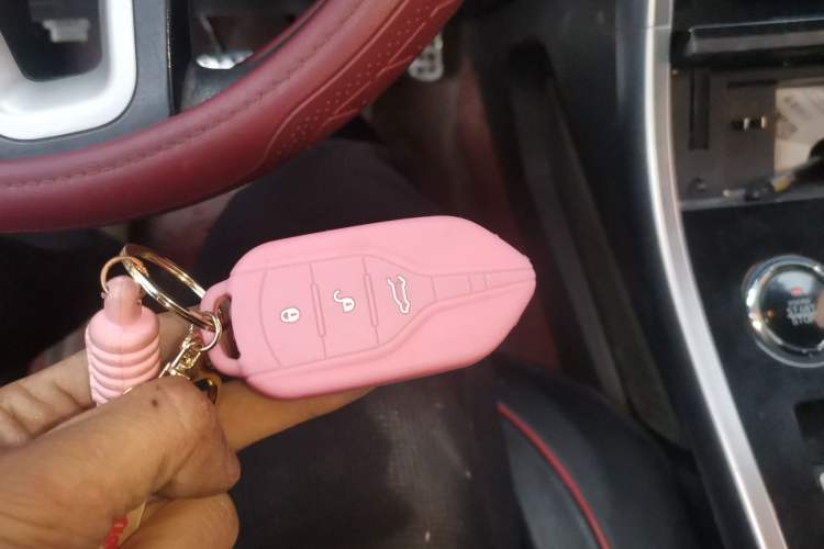 Used Yema T70 2017 T70S Sport Edition 1.5T Manual Luxury Model
