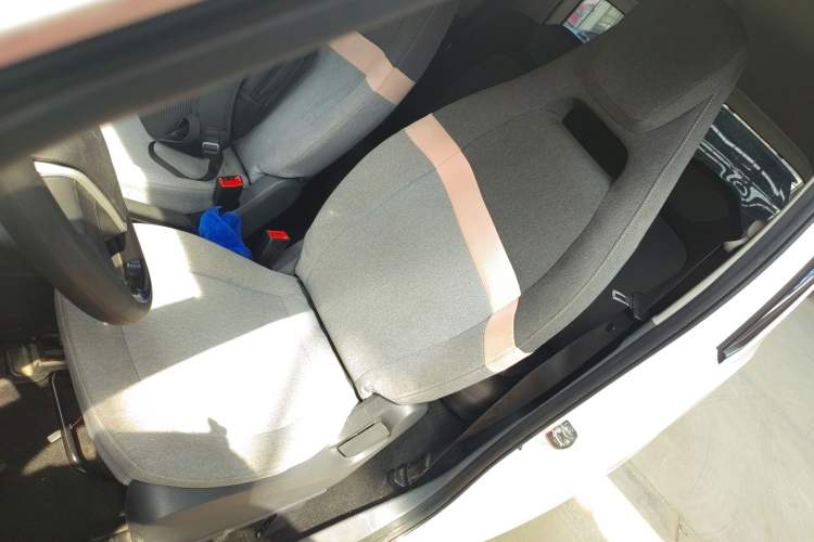 Used Wuling Hongguang MINIEV 2021 Macaron Premium Model – Lithium Iron Phosphate Left Front Seat