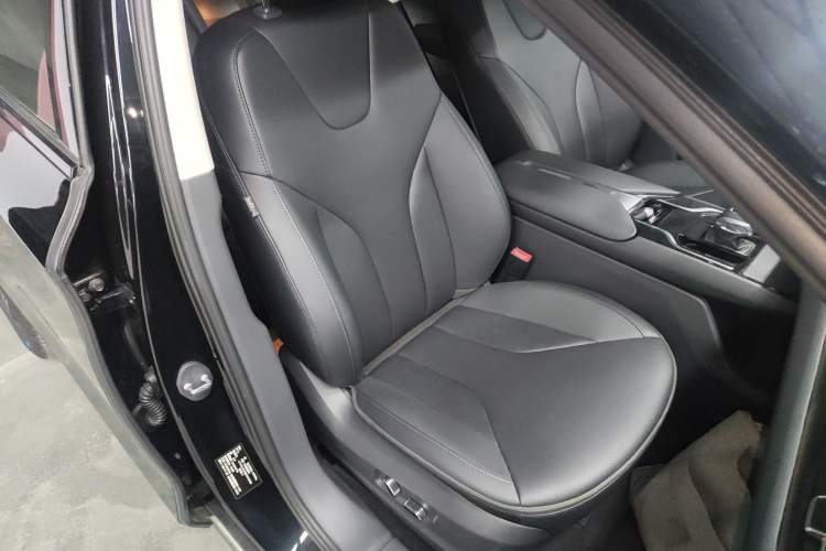 Used Hongqi E-QM5 2021 Charging Flagship Edition Right Front Seat