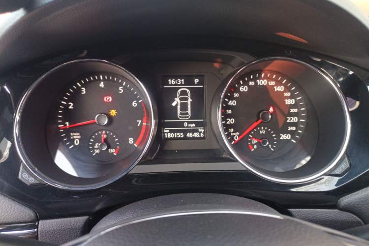 Used Volkswagen Sagitar 2017 230TSI Automatic Luxury Edition
