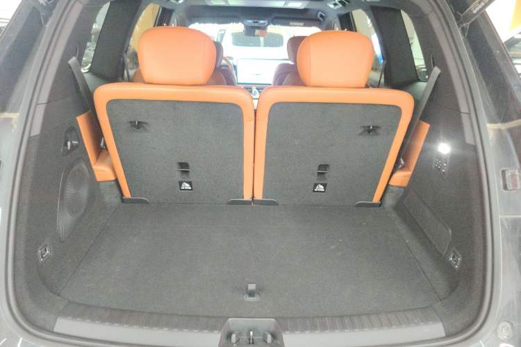 Used Geely Galaxy M9 2025 Model 210km Four-Wheel-Drive Leading Edition
