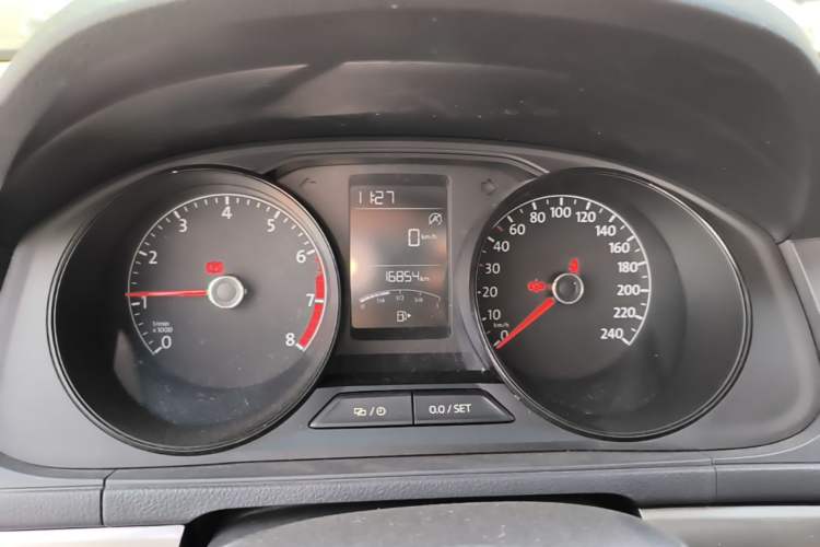 Used Volkswagen Lavida 2019 Lavida Start 1.5L Manual Fashion Edition China VI Standard Instrument Cluster
