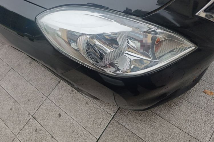 Used Nissan Sunny 2011 1.5XL Manual Deluxe Edition Right Front Headlight