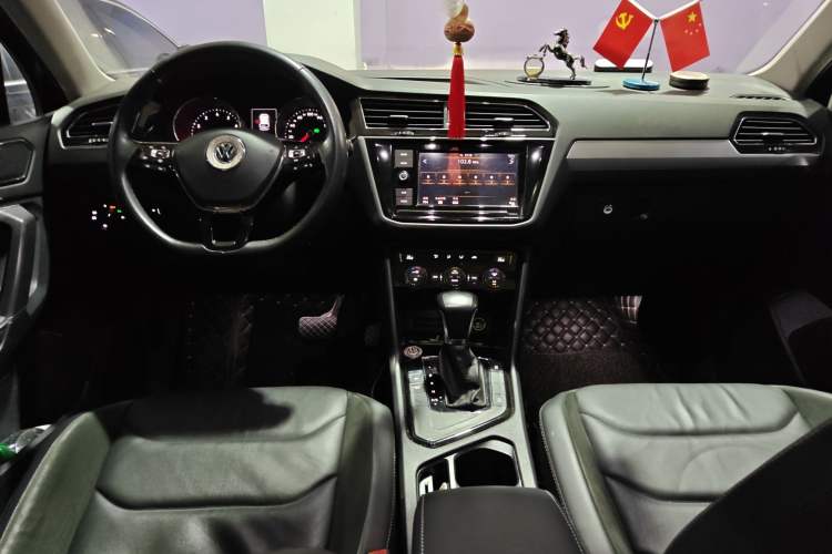 Used Volkswagen Tiguan L 2019 330TSI Automatic Two-Wheel Drive Panoramic Comfort Edition China V Standard