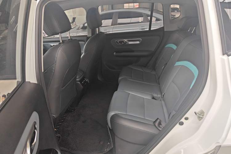 Used AION Y 2023 Plus 510 Smart Edition
