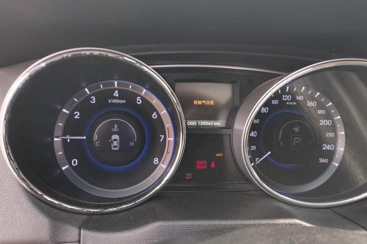 Used Hyundai Sonata 2011 2.0L Automatic Leading Edition