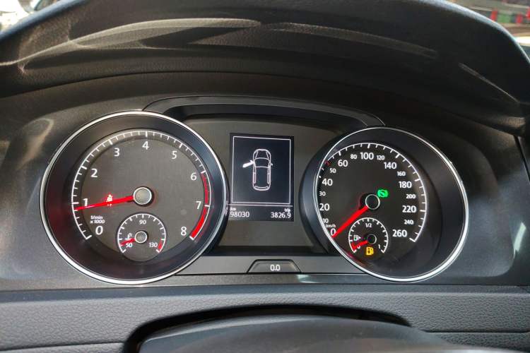 Used Volkswagen Golf 2017 230TSI Automatic Luxury Million-Vehicle Commemorative Edition