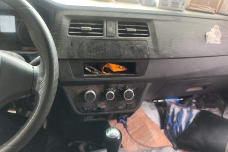 Used Jinbei Hiace X30 2021 1.5L Standard Version Air-Conditioner-Free Van China VI Emission Standard SWC15M Audio And AC Panel