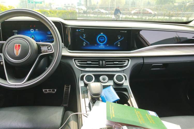 Used Hongqi H9 2020 2.0T Smart Connect Flagship Edition Center Console