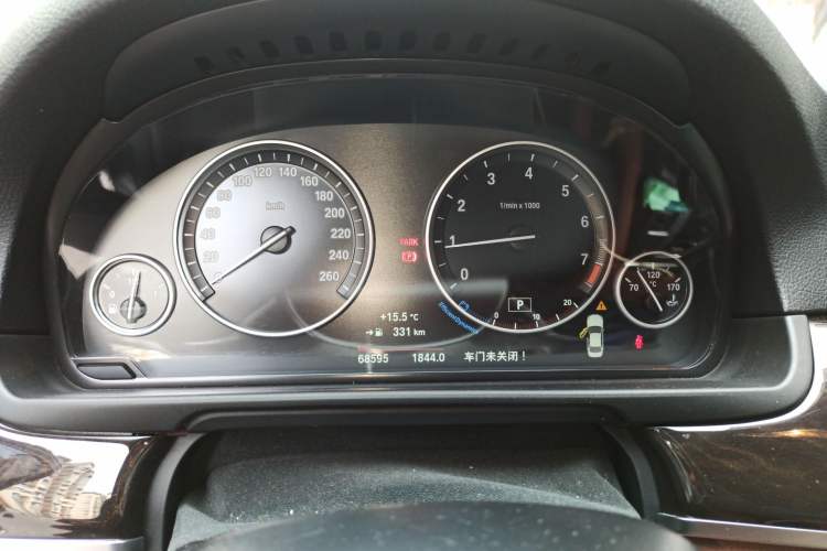 Used BMW 5 Series 2014 525Li Leading Model