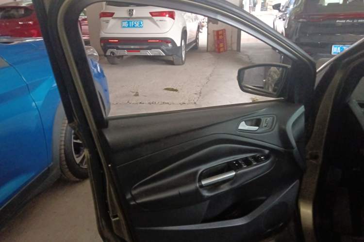 Used Ford Kuga 2017 EcoBoost 180 Two-Wheel-Drive Tiger Leap Model