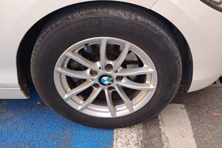 Used BMW 1 Series 2013 Facelifted 118i Leading Edition
