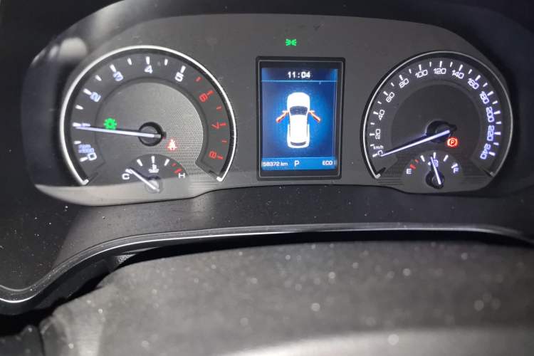 Used Wey VV5 2017 2.0T Ultra-Luxury Version Odometer Close Up