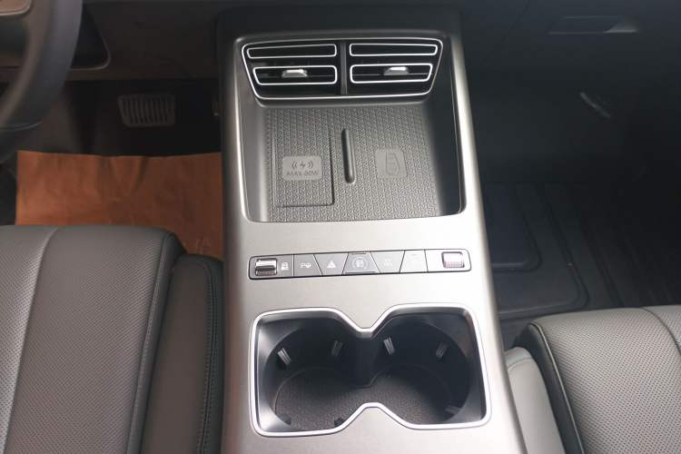 Used BYD Song Pro New Energy 2026 Model DM-i 133KM Superior Version Gear Lever