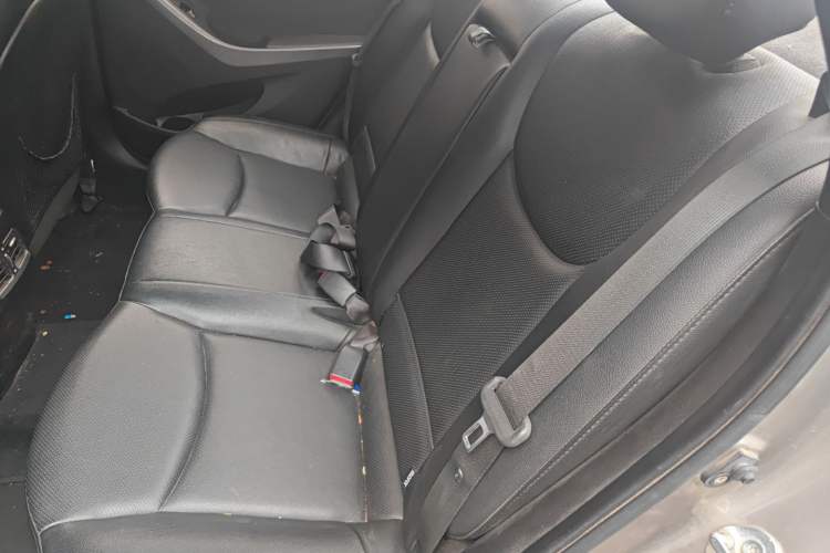 Used Hyundai Elantra (5th Generation / Langdong) 2015 1.6L Automatic Luxury Model