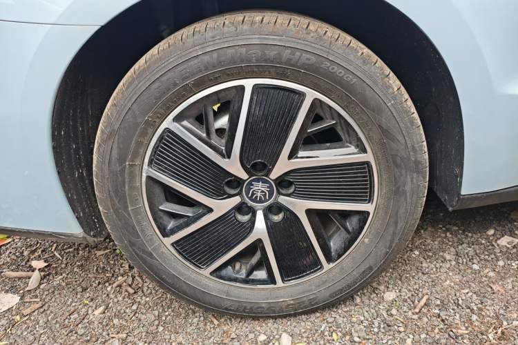 Used BYD Qin L 2025 DM-i Smart Drive 120KM Superior Model
