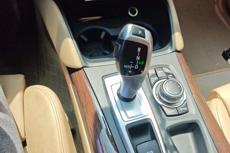 Used BMW X6 2011 xDrive35i Gear Lever