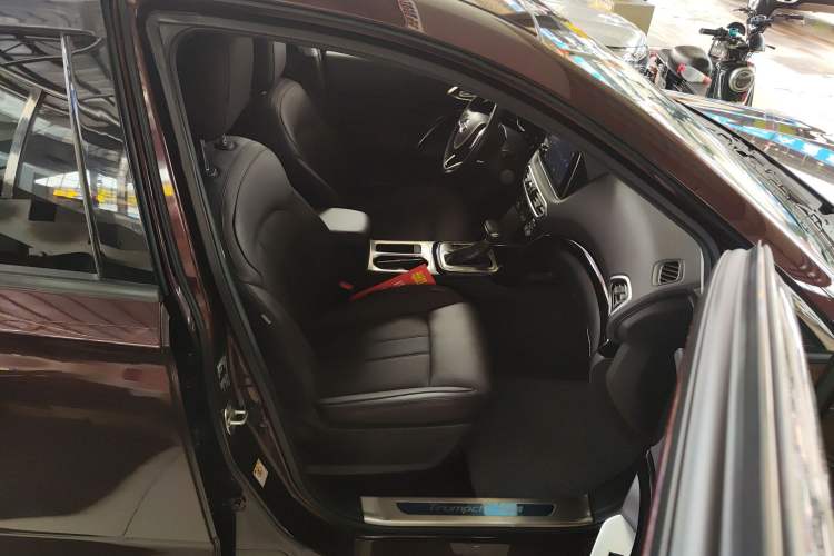 Used GAC Trumpchi GS4 2018 235T Automatic Two-Wheel Drive Luxury Smart Connectivity Version
