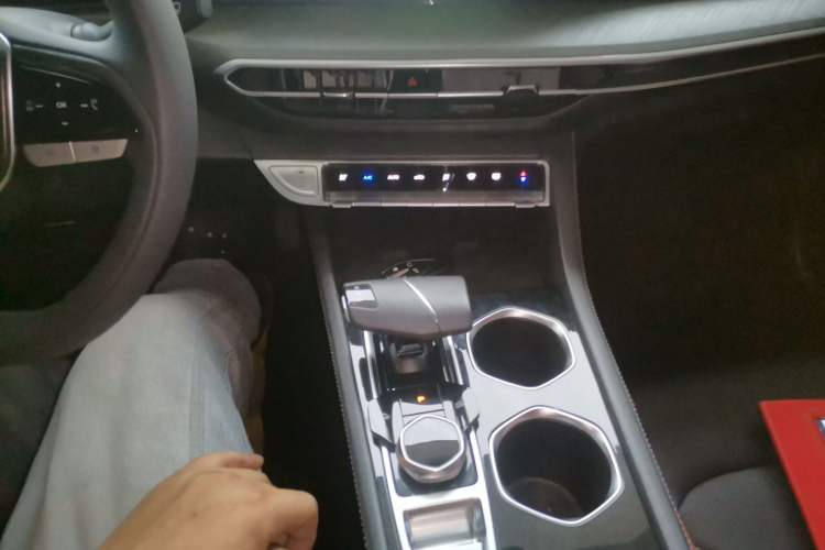 Used CHANGAN Eado 2022 PLUS Blue Whale NE 1.4T GDI DCT Flagship Edition Gear Lever