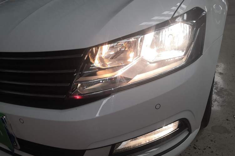 Used Volkswagen Gran Lavida 2015 1.6L Automatic Comfort Edition
