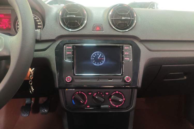 Used Volkswagen Jetta 2017 1.4L Manual Fashion Edition
