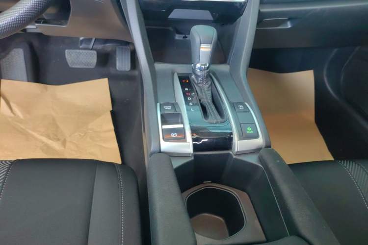 Used Honda Civic 2016 220TURBO CVT Luxury Edition
