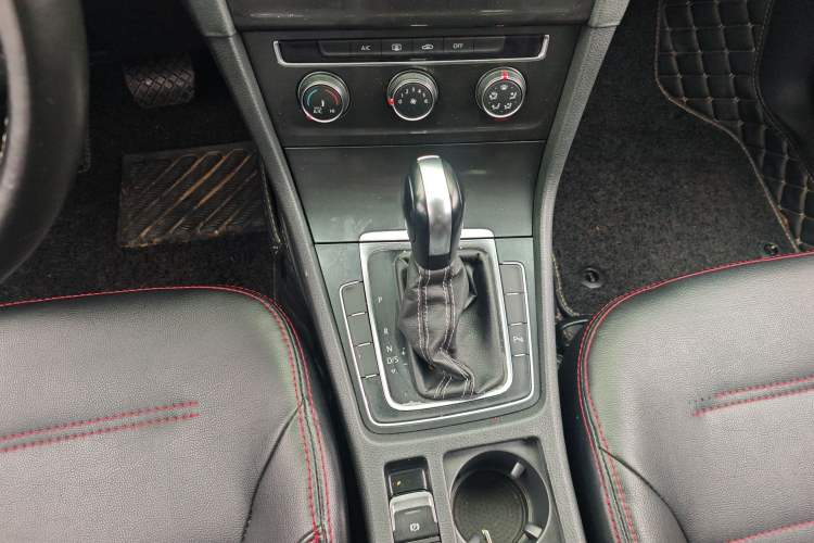 Used Volkswagen Golf 2016 1.6L Automatic Comfort Model
