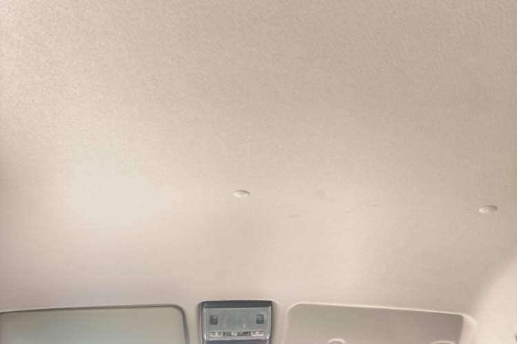 Used Jinbei Hiace X30 2024 1.5L Wealthy-Style Passenger Van 5/6/7 Seater with Front-Mounted Air Conditioning Headliner