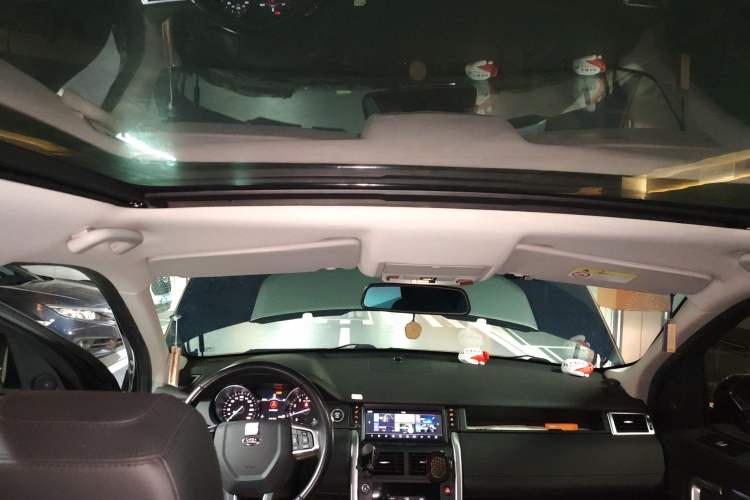 Used Land Rover Discovery Sport 2017 2.0T SE Headliner