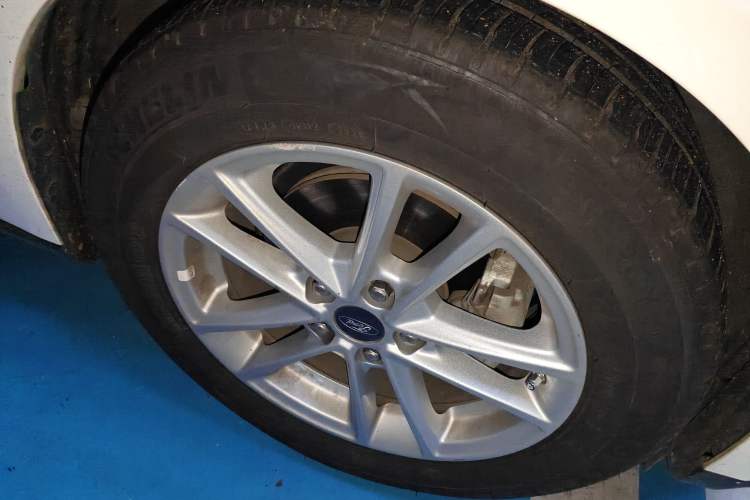 Used Ford Focus 2015 Hatchback 1.6L Automatic Fashion Edition