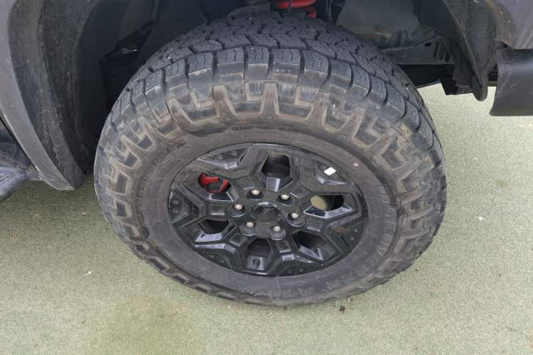 Used JMC DaDao 2023 Fly-Jiang 2.3T Gasoline Automatic 4x4 Boundaryless Model Right Front Wheel Hub