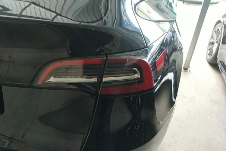 Used Tesla Model Y 2022 Revised Version Rear-Wheel Drive Right Rear Taillight