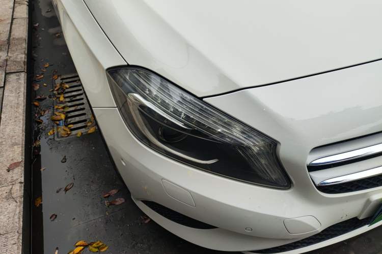 Used Mercedes-Benz A-Class 2015 A 200 Fashion Model