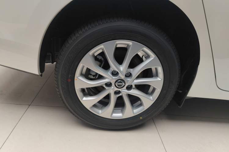 Used Nissan Sylphy 2024 Facelifted Three Classic 1.6XE CVT Comfort Edition Right Rear Wheel Hub