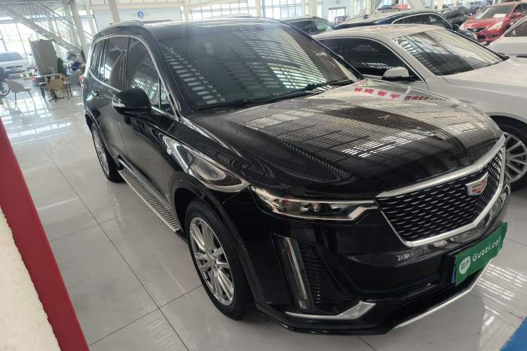 Used Cadillac XT6 2021 2.0T 7-Seater Four-Wheel Drive Luxury Version Front Right 45 Deg