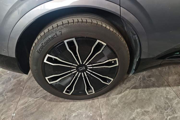 Used Avatr 07 2024 Max Extended-Range Edition Right Rear Wheel Hub