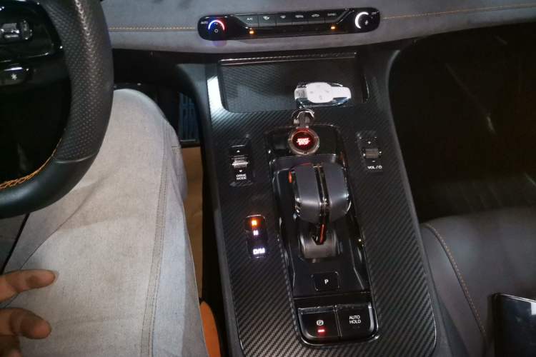 Used GAC Trumpchi EMPOW 2022 270T DCT J16 R-Style Track Edition Gear Lever