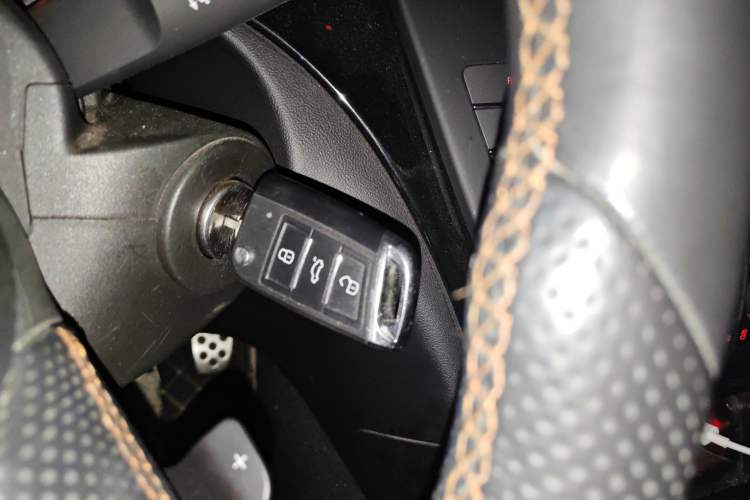 Used Opel Insignia 2013 2.0T Four-Wheel Drive Sport Model
